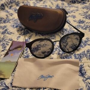 Maui Jim Black Sunglasses
